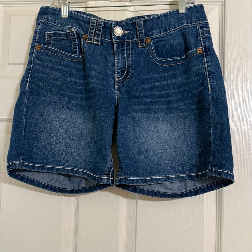 Seven7 Blue Jean Shorts Mid-Thigh Cuffed Casual